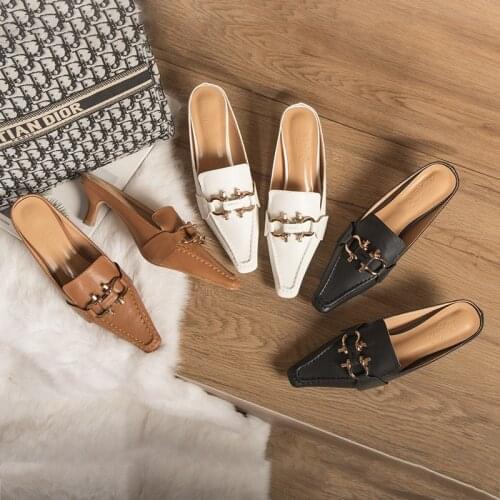 Womens Fashion Slippers 2021 New Metal decoration Retro Pointed Stiletto Stiletto Mules Lazy Slippers
