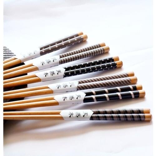 Japanese Natural Wooden Chopsticks For Puffer Fish Sushi Golden Chopsticks Kitchen Restaurant Decorations