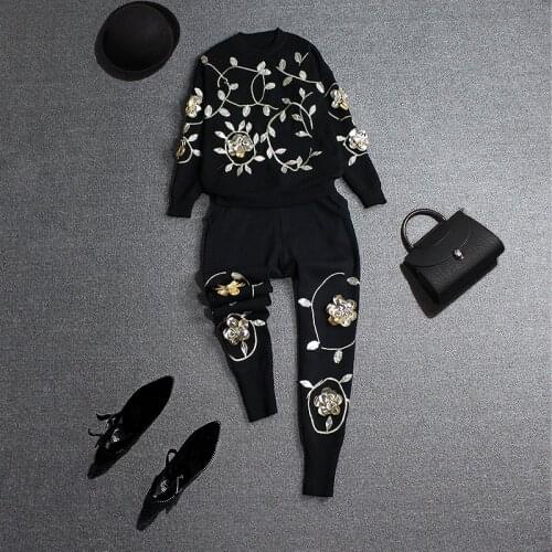 Golden flowers beading appliques warm knit suits female embroidery flwoers sweater + knit harem pant two pieces sets wq2388