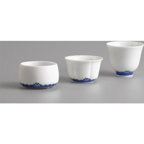 2Pcs/Set Jingdezhen Antique Blue and White Porcelain Teacup Creative Ceramic Small Tea Bowl Kung Fu Drinkware Office Coffee Cup