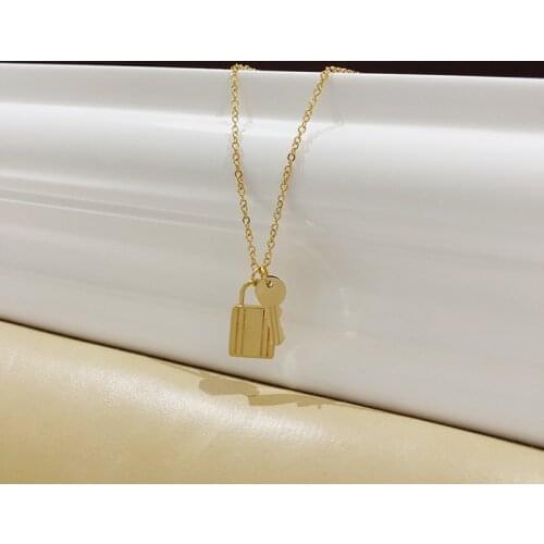 Womens Jewelry Stainless Steel French Vintage Key Lock Double Pendant 18k Gold Choker Necklace for Women Mens Chains Necklaces