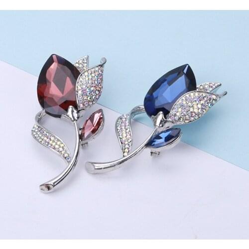 New simple Crystal Brooch Pin womens new sweater accessories ins fashion personality Brooch wholesale