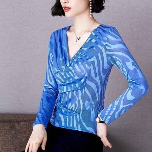 2021 Spring Womens Shirt Long Sleeve Ealastic Geometric V-neck Plus Size 3xl Middel Aged Women Tops Blouse Blusa Feminina