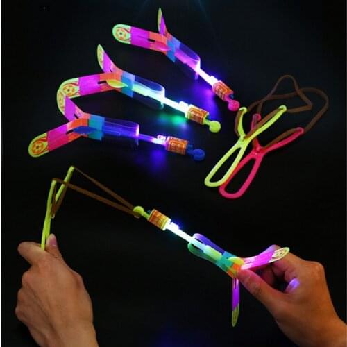 Outdoor Shining Rocket Flash LED Light Slingshot Elastic Helicopter Rotating Outdoor Flying Toy Arrow Party Gift Childrens Favor