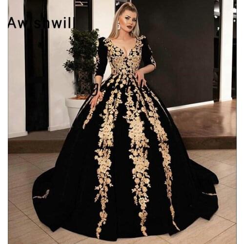 Elegant V-neck Black Arabic Prom Evening Dress Ball Gowns 3/4 Sleeve Velvet Gold Appliques Occasion Dubai Party Prom Gown