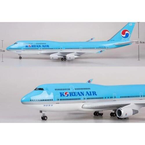 Kids toys 1/157 1/157 KOREAN AIR PLANE Model LED Light Passanger Plane B747 Resin Airplane Toy Airforce Model