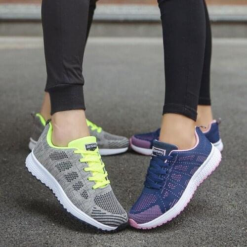 2021 New Mesh Couple Casual Breathable Running Shoes Men and Women Single Shoes Flat Bottom Trend Mens Vulcanized Shoes