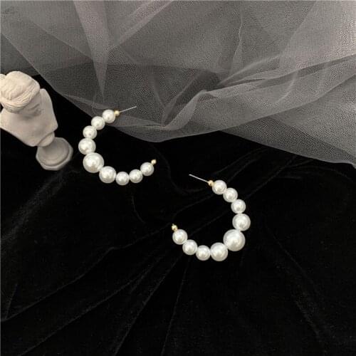 Beautiful Fashion Simulated-pearls Big Hoop Earrings for Women Stylish Round Earrings