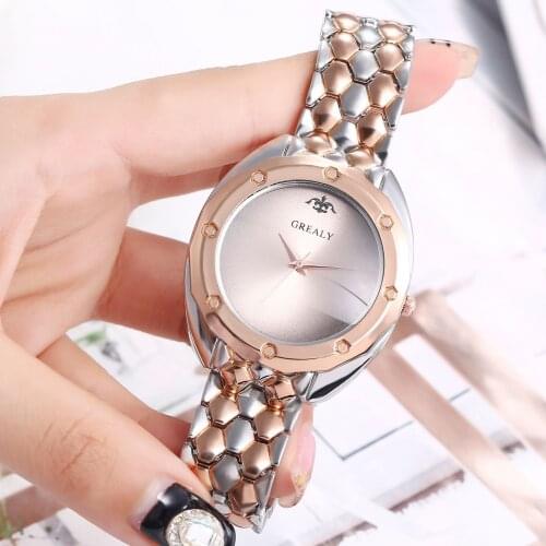 Dropshipping Style Watch Ladies Rivet Scale Fashion Alloy Steel Band Quartz Watch for Girlfriend Daughter Wife Gift Clock Hour