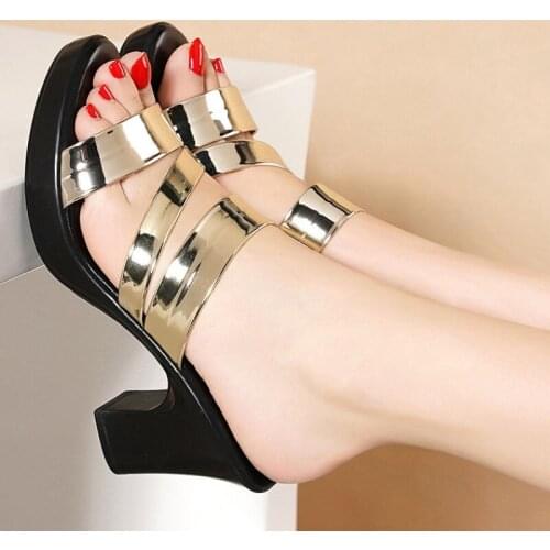 Womens Sandals 2021 New Thick-soled Thick Heel Non-slip Middle-aged Slippers Fashion Large Size Womens Sandals and Slippers