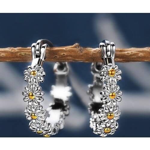 Huitan Fresh Daisy Hoop Earrings For Women Simple Stylish Versatile Girl Accessories Small Round Circle Trendy Jewelry Drop Ship