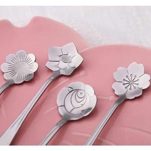 1PCS Stainless Steel Tea Coffee Spoon Silver Color Flowers Design Long Handle Spoon Vintage Dessert Drink Teaspoons Tableware