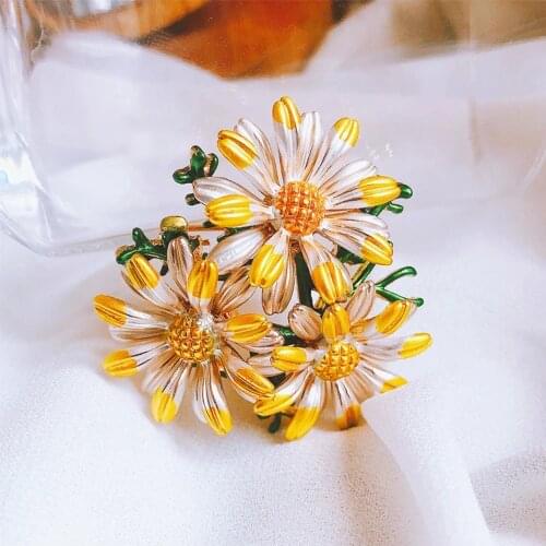 Daisy Flower Badges Brooches Enamel Pin Flower Brooches For Women Jewelry Fashion Metal Brooch Scarf Clip Collar Accessories