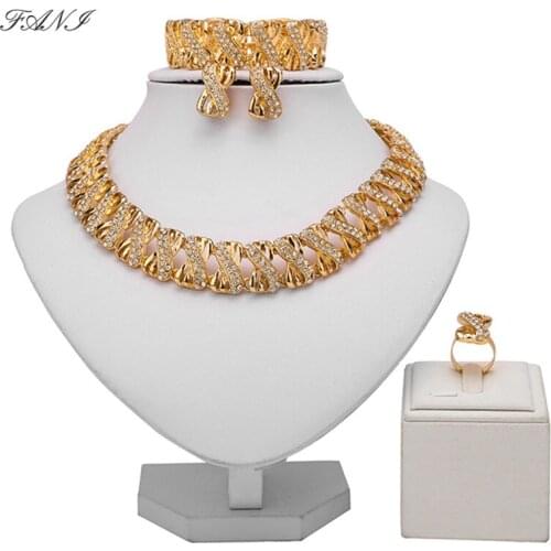 Fani 2019 Dubai gold Bridal Jewelry Set Wholesale Nigerian woman accessories jewelry set Fashion African Beads Jewelry Set
