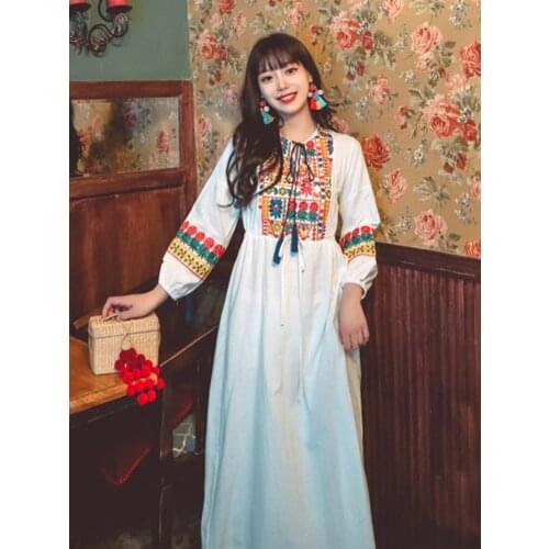 Summer New Style Retro Womens Lantern Sleeve Loose Fashion Color Embroidered National Romantic Sue Vacation Cotton Linen Dress