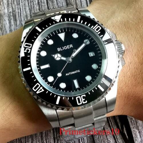 Mechanical Automatic Mens Watches NH35A MIYOTA 8215 Movement Date Indicator Screw Crown Stainless Steel Bracelet