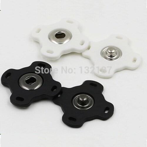 Wholesale 60sets/lot Nylon plastic sew on press button 6 hole square snap button fasteners Black/White free shipping SF-025