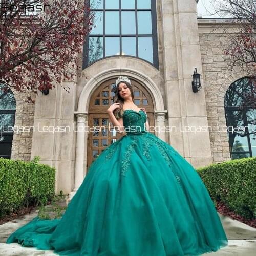 2021 Princess Green Quinceanera Dresses Off Shoulder Lace Applique Long Ball Gown Prom Dress Pageant Vestidos De 15