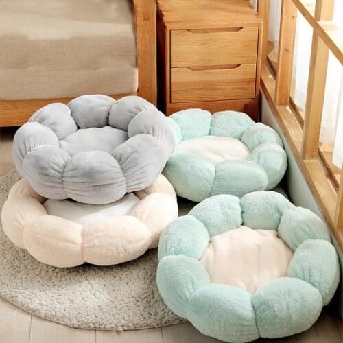 Pet Beds Ultra Soft Plush Dog Basket Flower Shaped Cat Bed Indoor Cozy Sunbed Warm Self-Warming House Sleeping Bag Cushion Mat