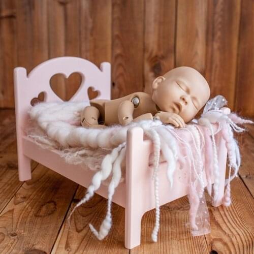 Newborn Photography Props Girl Heart-Shaped Wood Hollow Bed Detachable Baby Photo Accessories Bebes Accesorios Recien Nacido