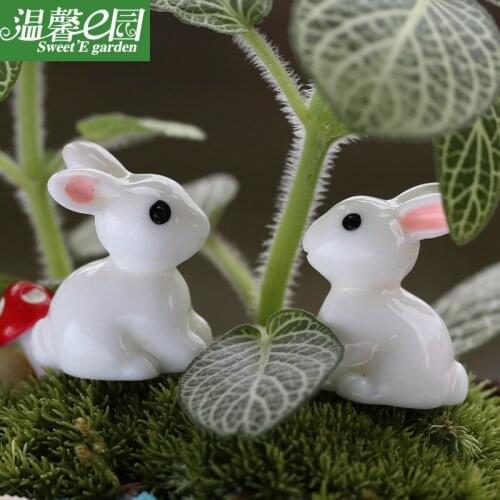 2pcs/lot Small Ears And Small White Rabbit Rabbit Resin Handicraft Moss Micro Landscape Ornaments Decoration Accessories