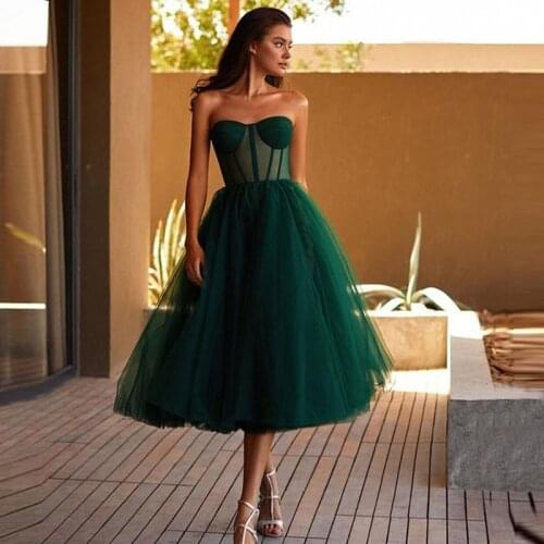 2021 New Charming Green Short Prom Party Dresses Tea Length Strapless A Line Wedding Guest Gowns On Sale Illusion Bodice