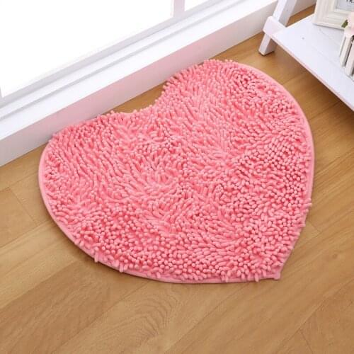 Zeegle Chenille Plush Bath Mats For BathRoom Heart Shape Floor Mats Non-Slip Bedroom Bedside Foot Mats Door Mat 50*60cm Red/Pink