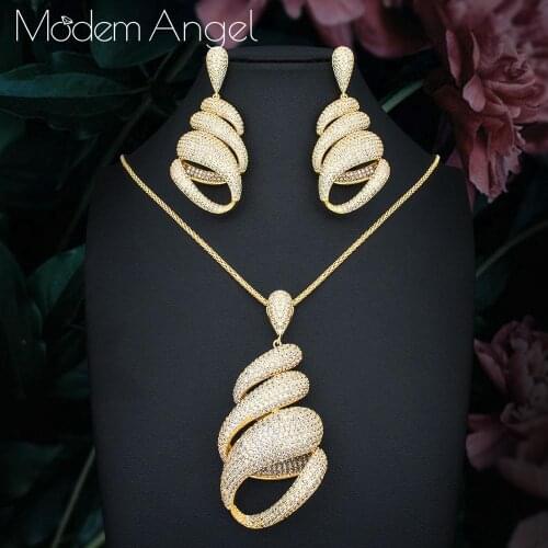 ModemAngel Elegant Design Green Cubic Zirconia Crystal Long Pearl Drop Earring Necklace Vintage Jewelry Set for Women