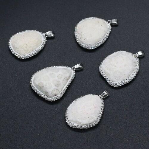 Natural Stone Pendants Exquisite Irregular White Ocean Jasper Stone Charms for Jewelry Making Necklace Bracelet Gift