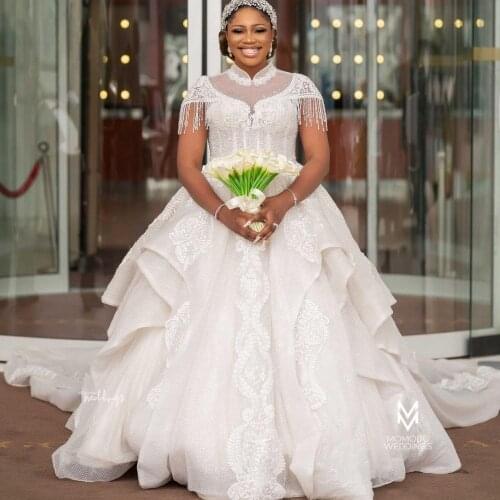 High Neck African Wedding Dresse Short Sleeves Lace Appliqued Beaded Tassel Country Bridal Gowns Plus Size Vestido De Noiva