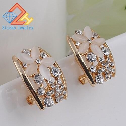 Hot Sale Fashion Clip Earrings Opal Earrings Simple Style New Hollow Out Earrings for Women High Quality