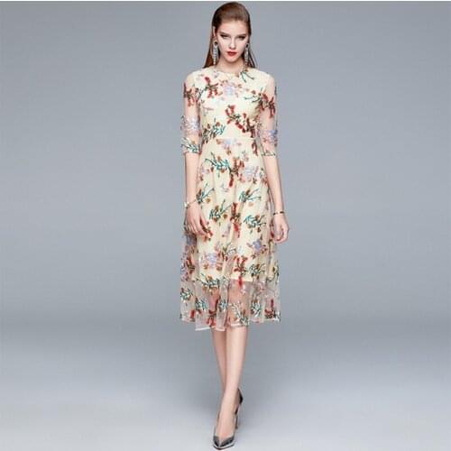 Fashion Runway Summer Flower Embroidery Dress Women Lace Mesh Half Sleeve Dress Slim Female Elegant Midi Party Dresses