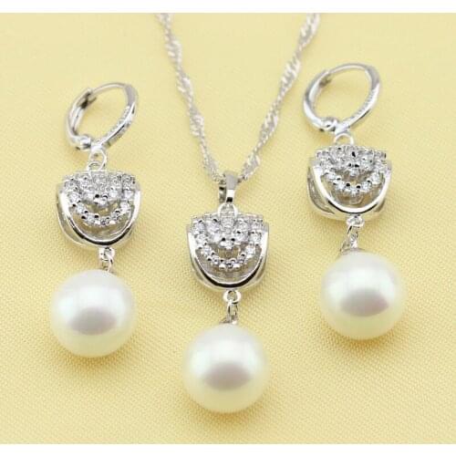 XUTAAYI Imitation Pearl Jewelry Sets, Alluring White Gold Color Stellux Austrian Crystal Necklace And Earrings For Women