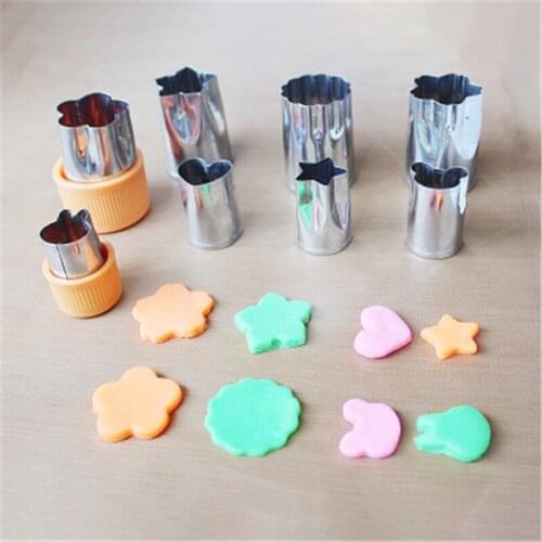 8pcs Flower-shaped Stainless Steel Biscuit Mould Vegetable and Fruit Cutter Embossing Die Butterfly Noodle Mould Protect Hands