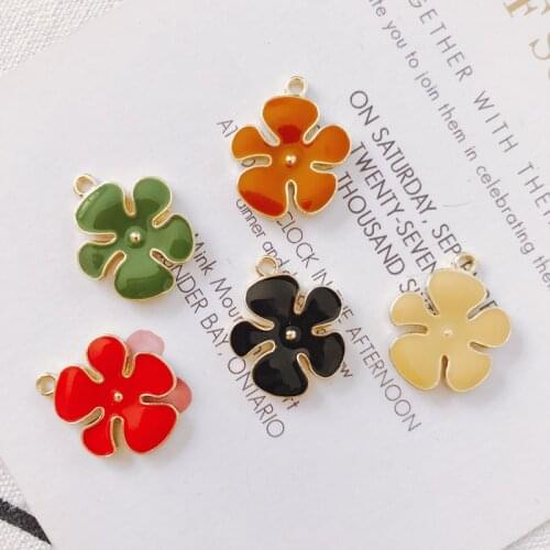 Newest 30pcs 22*18mm Enamel Alloy Flower Charms Gold Tone Plated Zinc Alloy Drip Oil Floral Ornament Accessories Metal Pendant