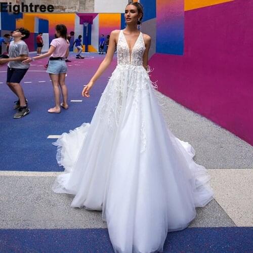 Eightree Luxury V Neck Wedding Dresses 3D Flowers Lace Appliques Feathers Beaded Bridal Gown Backless Sleeveless Bride Dress