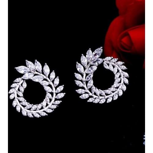 2021 SALE Temperament wild pearl Earrings Female Crystal from Swarovskis Simple Temperament Wild Anti-allergic