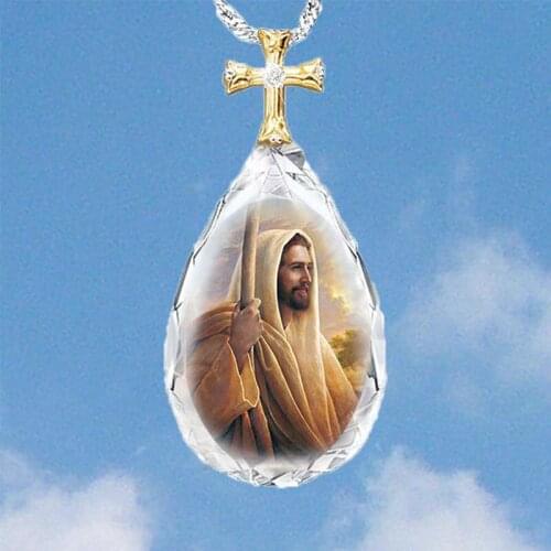 Jesus Pattern Cross Religious Crystal Glass Series Woman Necklace Elegant Fashion Jewelry Gift Amulet Necklace