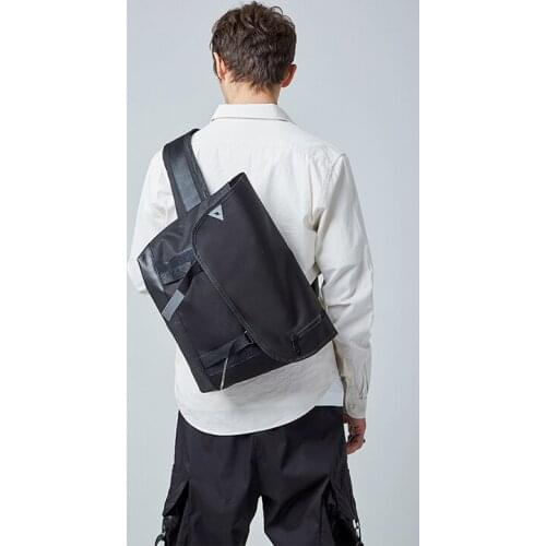 Korean style of the one-shoulder messenger bag nylon bag travel waterproof bag office workers light bag hip hop black 2020