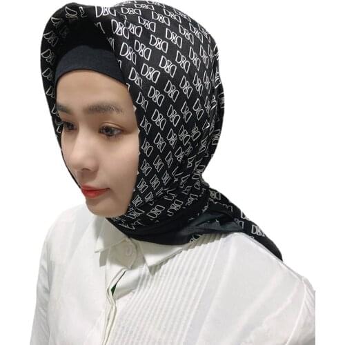 New letter D printed silk scarf womens headscarf 90*90cm twill Satin large square scarf lady Beach womens fashion Luxury Shawl
