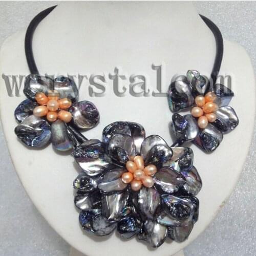 Charming black shell Pearl Necklace three flower