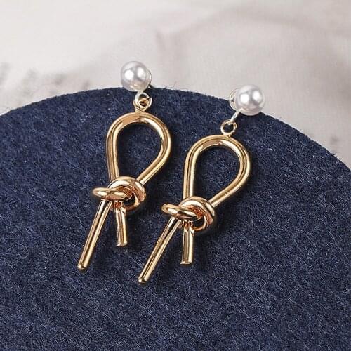 European And American Style Earring Creative Design Buckle Shape Earrings Women Contracted Fashion And Personality Gift
