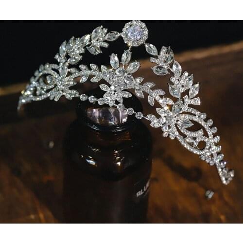 CC Crown Women Tiara Jewelry Engagement Wedding Hair Accessories for Bride Bridesmaids Baroque Style Princess Headwear Gift HS06