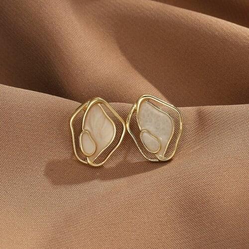 Korean Temperament Minimalistic Geometric irregular Shell Stud Earrings For Women Personality Wild Ins Elegant Female