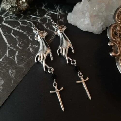 Gothic Hand Dagger Bead Dangle Earrings Dark Witch Wiccan New Fashion Jewelry Party Birthday Gift for Women Girl