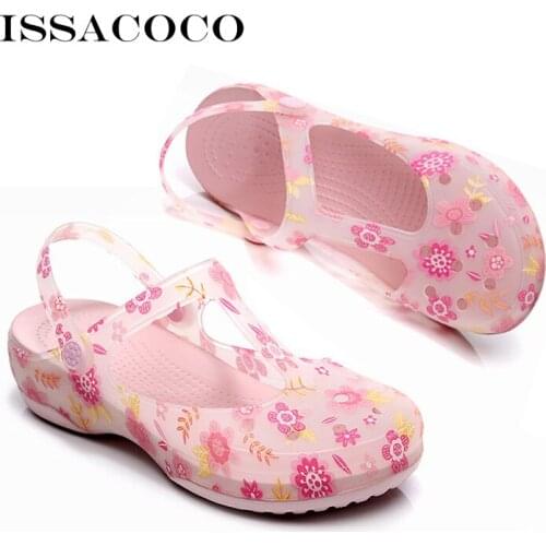 Summer Slides Women Beach Slippers Shoes Flat Wedge Sandals Nurse Medical Clogs Female Slippers Casual Jelly Shoes Rubber Sole