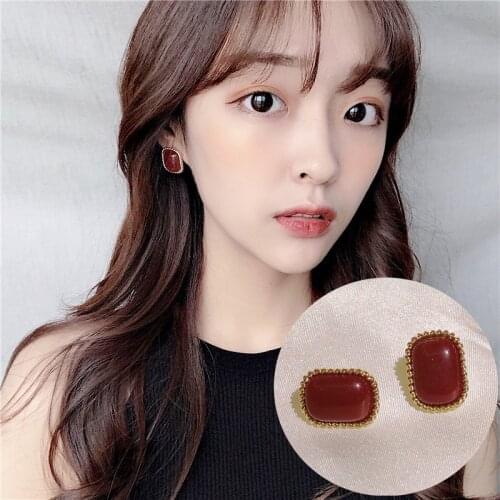 2020 New Fashion Womens Earrings Retro Red Geometry Ear Stud Earrings for Women Bijoux Korean Girl Party Jewelry Gift Wholesale