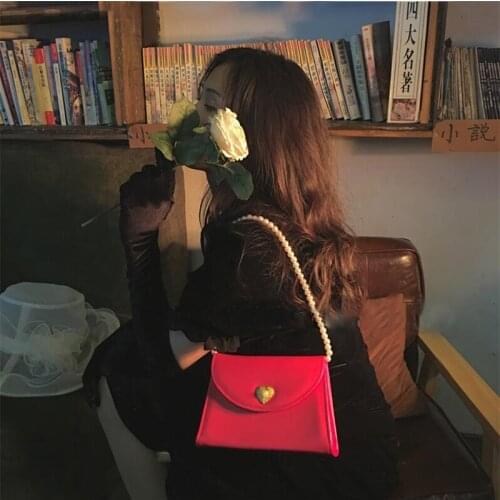 Vintage Women Shoulder Messenger Bag Heart-shaped Hasp Handbag With Pearl Chain Red PU Leather Purse 2019 Fashion Shoulder Bag