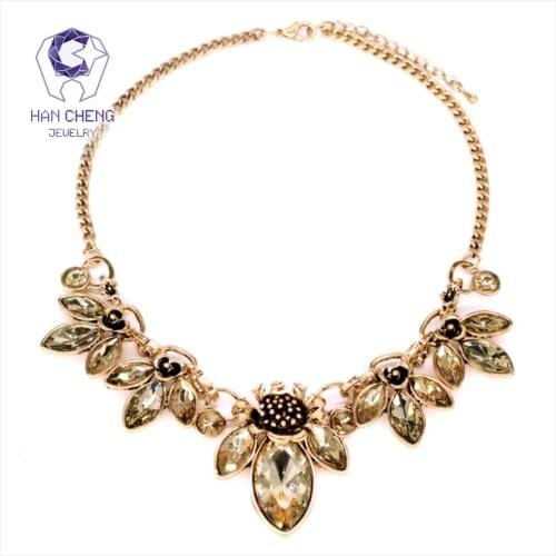 Flowers & Leaves Crystal Necklaces & Pendants Golden Metal Statement Necklace Gem Choker Necklace Women Jewelry Collier Vintage