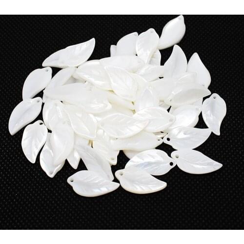 5pcs / bag natural sea shell fashion leaf white pendant for jewelry making DIY bracelet necklace hair clip jewelry accessories
